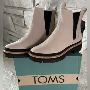 TOMS Dakota Water Resistant Boots